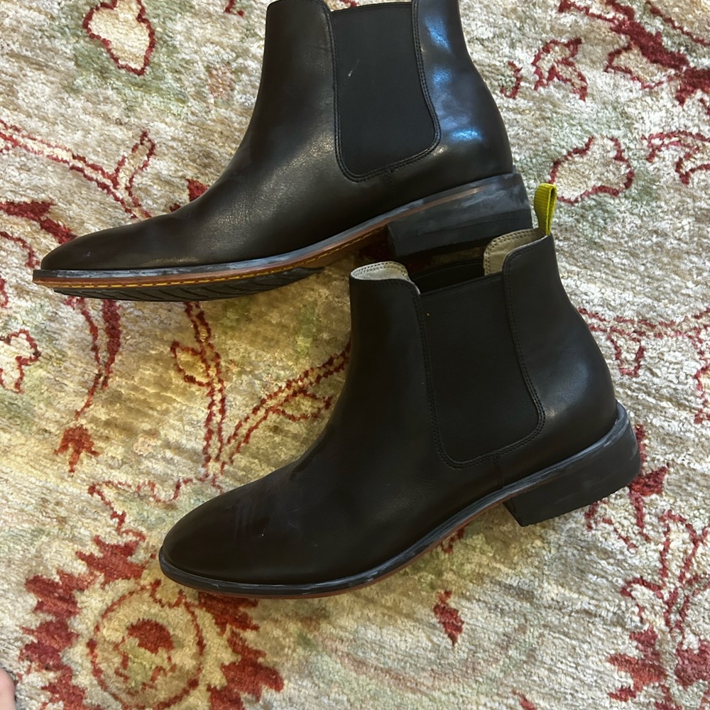 CLARKS Black Leather Chelsea Boots